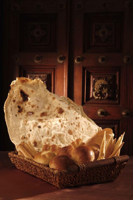 Heritage Мадурай Екстериор снимка Naan bread