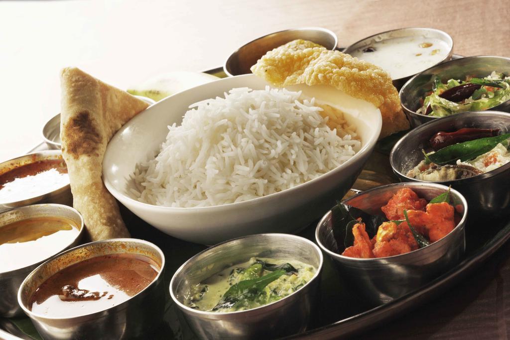 Heritage Мадурай Екстериор снимка A vegetarian thali
